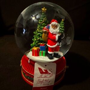 Christmas Musical Waterglobe